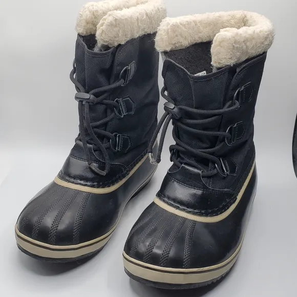 Sorel Caribou snow boots size 7