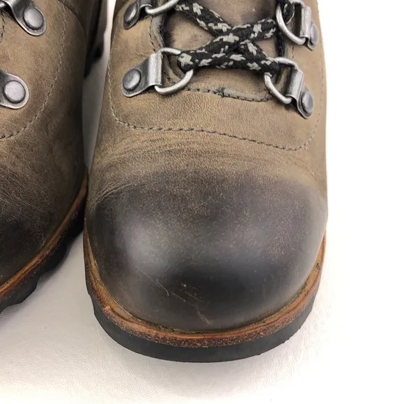 Sorel Conquest Wedge Winter Ankle Boots 7.5