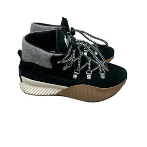 Sorel Girls Out N About Conquest Winter Boots Size 4 Shoe Lace Up Waterproof