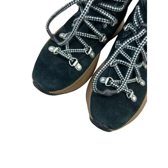 Sorel Girls Out N About Conquest Winter Boots Size 4 Shoe Lace Up Waterproof