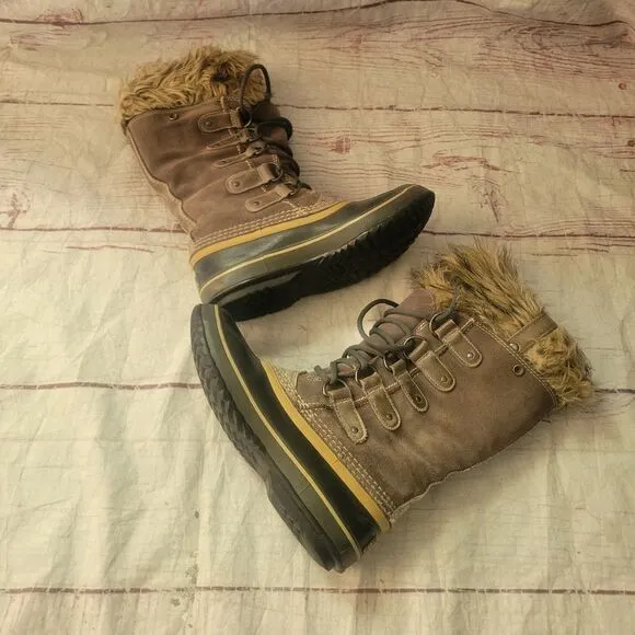 Sorel Joan of Arctic Snow Boots Size  7