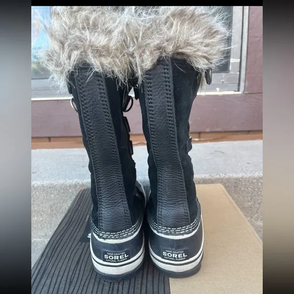 Sorel Joan of the Arctic snow winter removable felt lined boots. Size 6.5 EUC