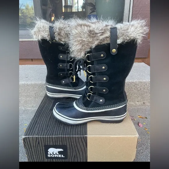 Sorel Joan of the Arctic snow winter removable felt lined boots. Size 6.5 EUC