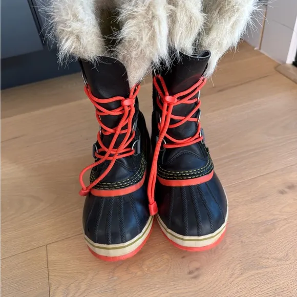Sorel Kids' Black and Red Winter Boots