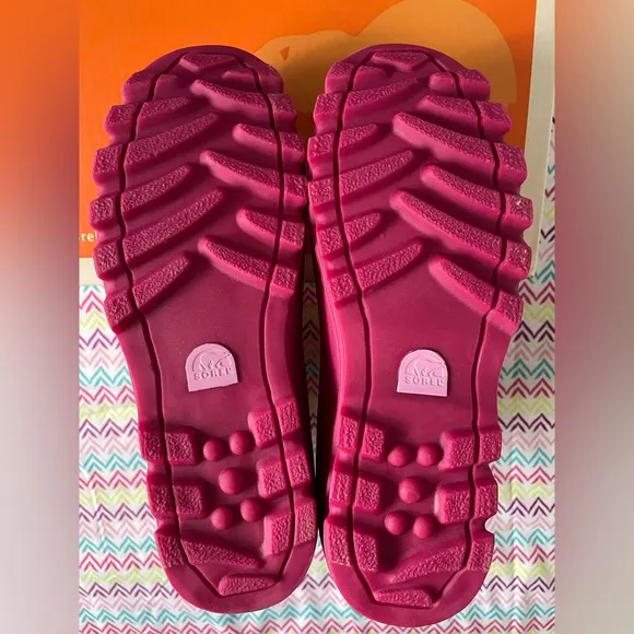 Sorel Kids Pink Boots Sz 6 New With Box