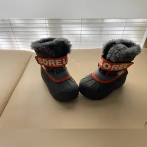 Sorel kids snow/ winter boots