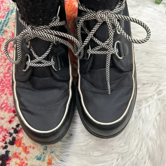 Sorel Neutral Black White Fleece Explorer Carnival Winter Boots 9 Style 3040-010
