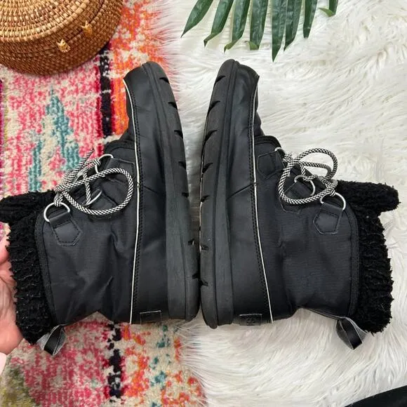 Sorel Neutral Black White Fleece Explorer Carnival Winter Boots 9 Style 3040-010