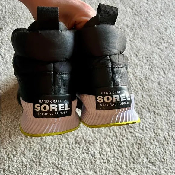 Sorel Out N About III Puffy Size 10 Zip Boots Waterproof Black White Snow Winter