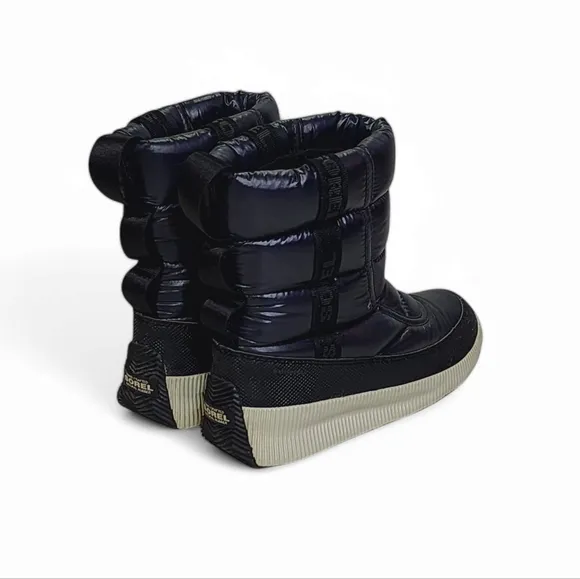 Sorel Out n About Puffy Mid Shiny Winter Boots in Black Womens Size 7