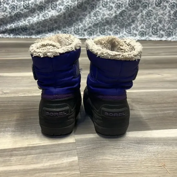 Sorel purple winter boots size 6