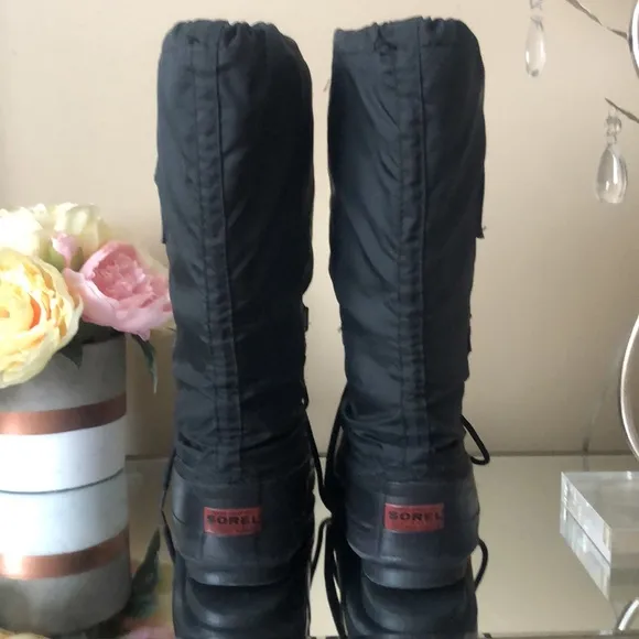 Sorel Snowlion winter boots with felt liners