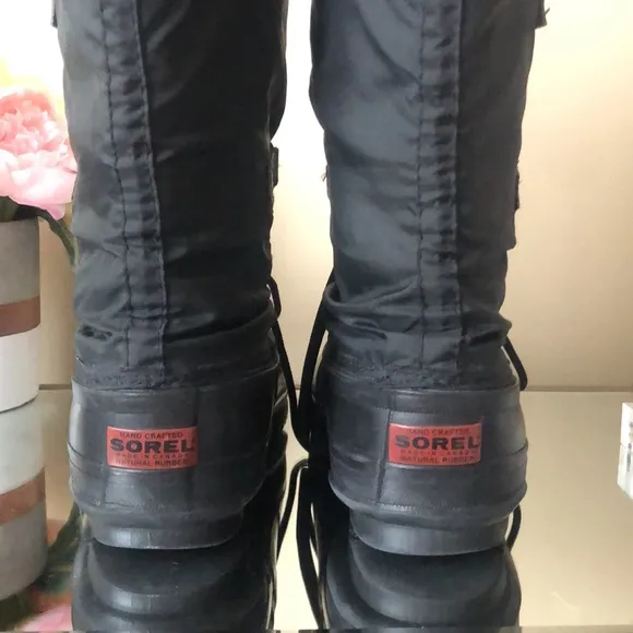 Sorel Snowlion winter boots with felt liners