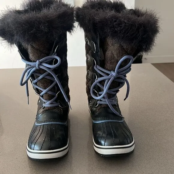 Sorel Tofino II Herringbone Winter Boots Size 8