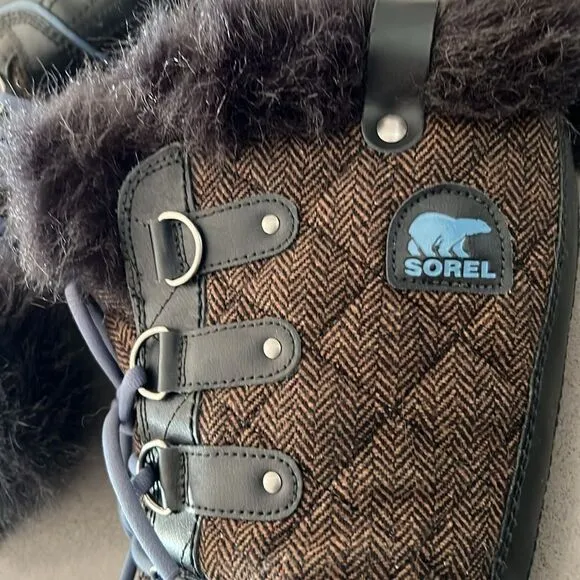 Sorel Tofino II Herringbone Winter Boots Size 8