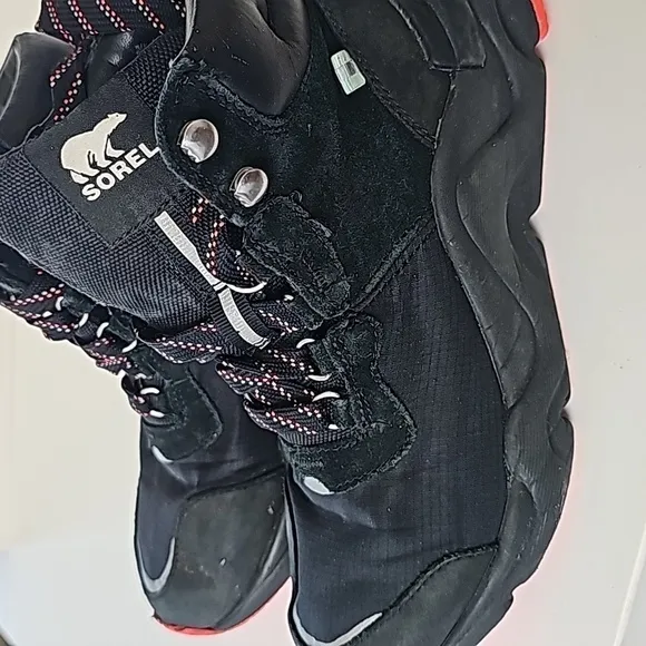 Sorel Winter Boots 6.5 Womens Outdoor Hiking Athletic Snow Ice Fall Street Style