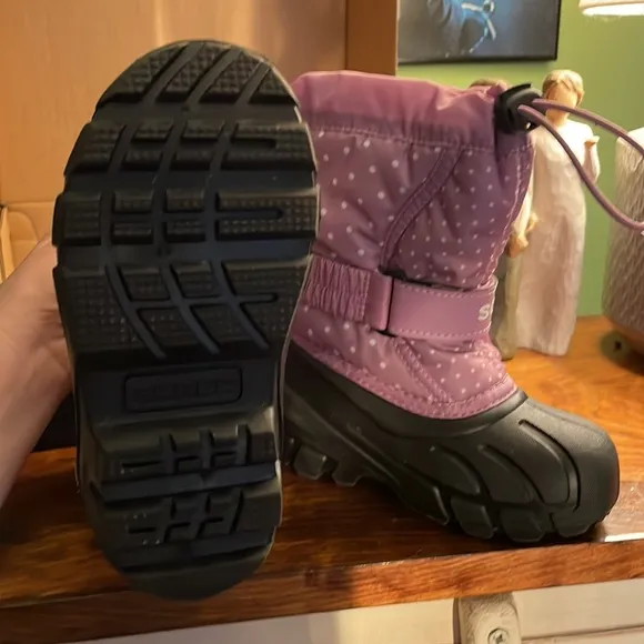 Sorel Winter Boots! Kids Size 9 Purple Polka Dot Pattern