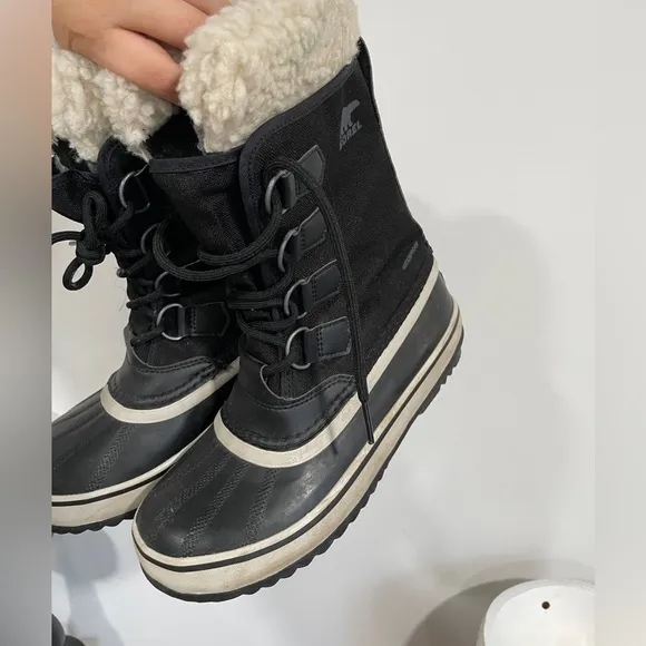 Sorel Winter Carnival Waterproof Boots Size 6