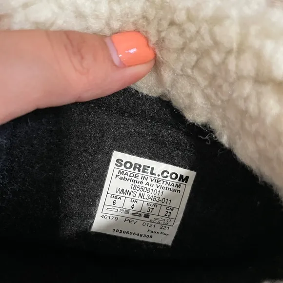 Sorel Winter Carnival Waterproof Boots Size 6