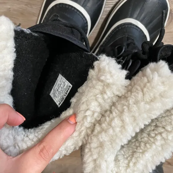 Sorel Winter Carnival Waterproof Boots Size 6