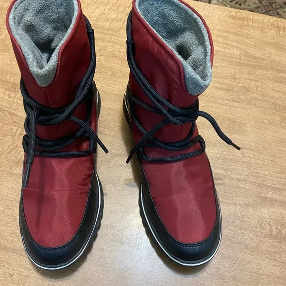 Sorel Womens Boots Size 8 Cozy Explorer‎ Red Elements Winter Waterproof