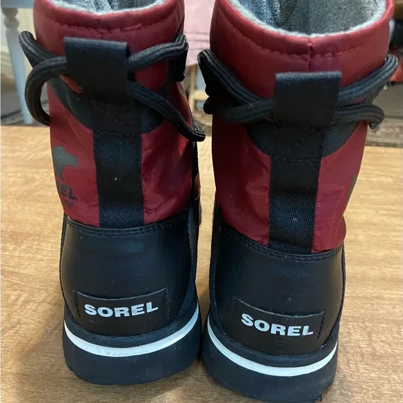 Sorel Womens Boots Size 8 Cozy Explorer‎ Red Elements Winter Waterproof