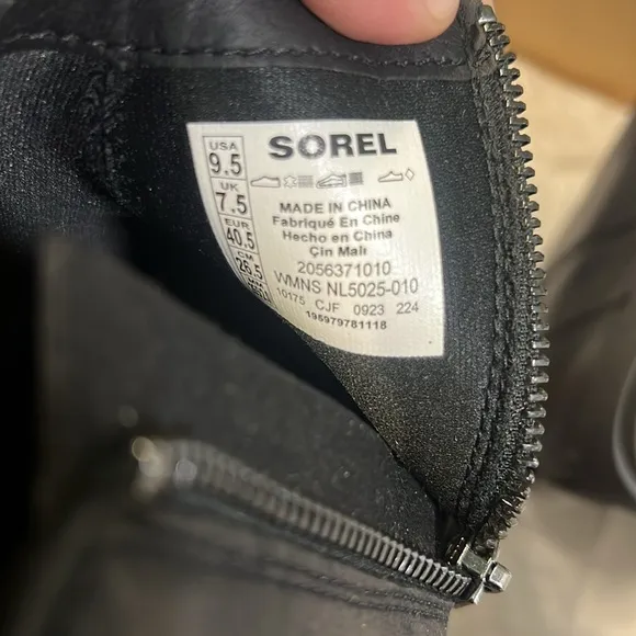 Sorel Women’s Evie II Zip Waterproof Ankle Boot - 9.5