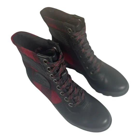 Sorel Women’s Lexie Leather Plaid Wedge Lace Up Boots