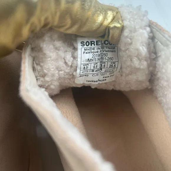 Sorel Women’s Light Pink Boots Size 8.5