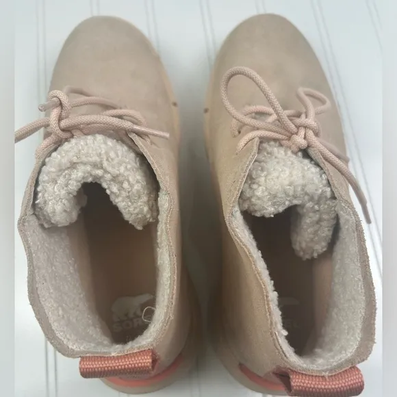 Sorel Women’s Light Pink Boots Size 8.5