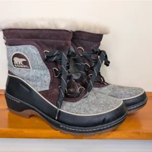 Sorel Women's Tivoli III Winter Boots - Gray And dark maroon, Size 9.5
