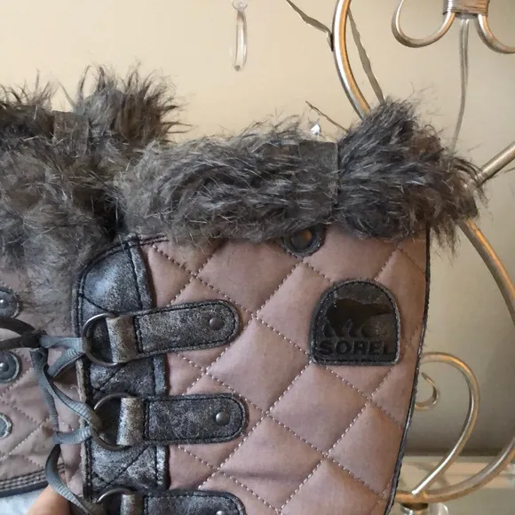 Sorel Women's Tofino Grey Distressed Winter Boots