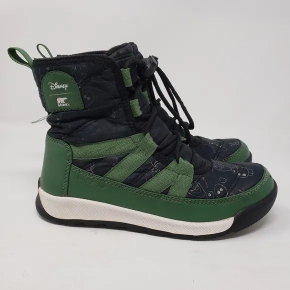 Sorel x Disney Frozen II winter boots featuring Olaf green size 1 youth