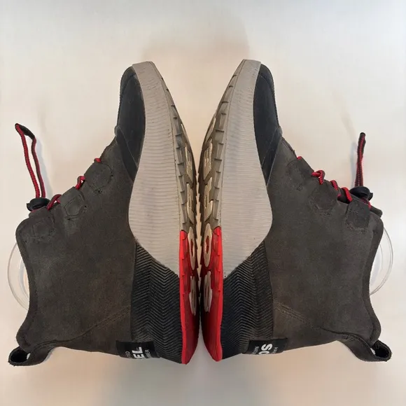Sorel Youth Gray Black and Red Out N About classic winter ankle boots size 7
