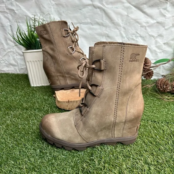 SOREL🔴Joan of Arctic Wedge boots waterproof womens size 9.5 Nude
