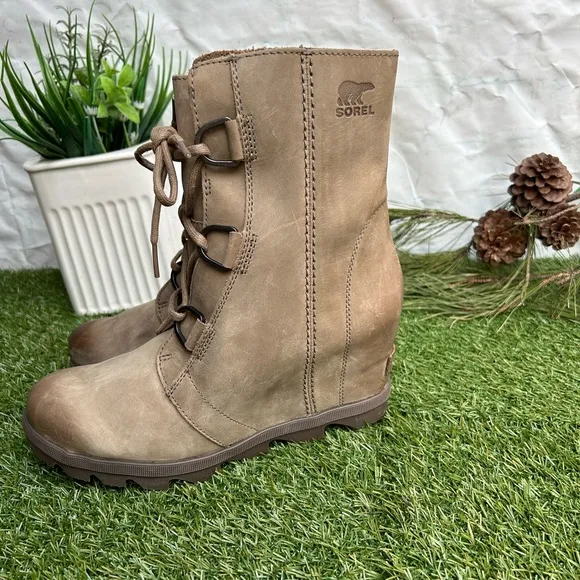 SOREL🔴Joan of Arctic Wedge boots waterproof womens size 9.5 Nude
