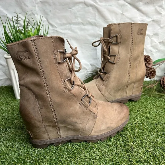 SOREL🔴Joan of Arctic Wedge boots waterproof womens size 9.5 Nude