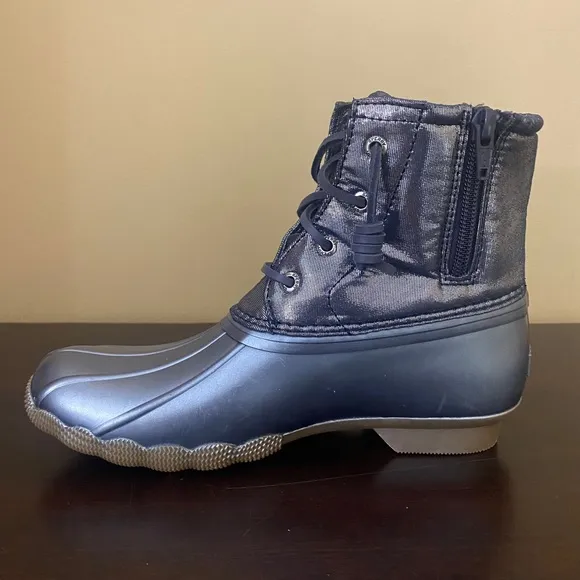 Sperry Girl’s Saltwater Winter Lux Boots metallic blue