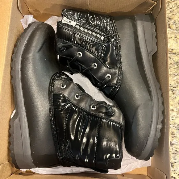 Sperry Maritime Repel nylon black snow boots, size 9