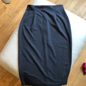 Spiegel NWOT high waist gray midi skirt