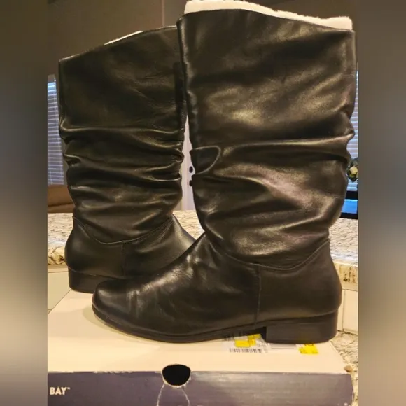 St. John's Bay &quot;Jamie&quot; Black Leather Slouch Boots