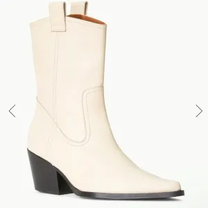 Staud JUNE BOOT CREAM size 7 . No wear and no shoe box