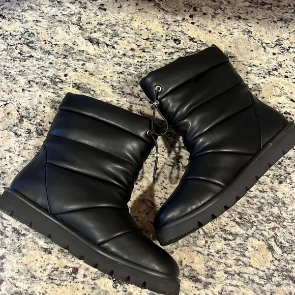 Steve Madden Faux Fur Lined Winter Boots