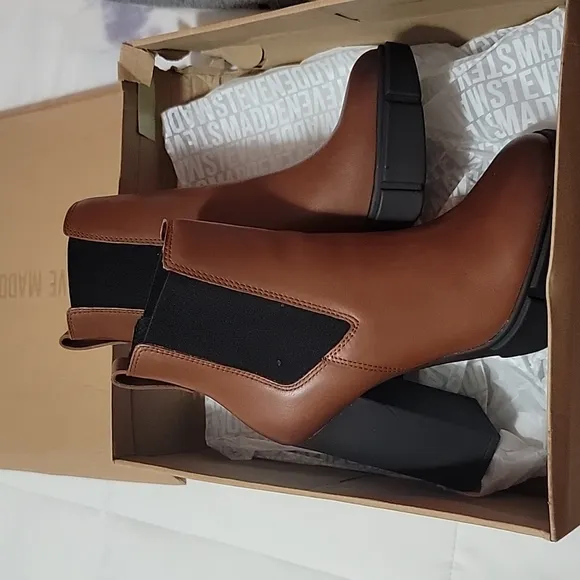 Steve Madden Revised Cognac Leather Boots