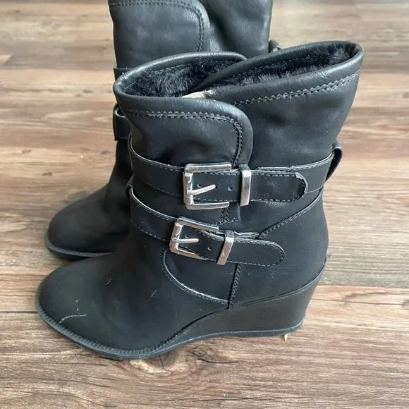 Steve Madden Sz 6 winter calf buckle wedge heel boots NWT