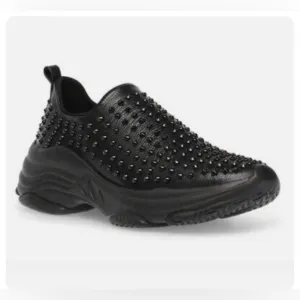 STEVE MADDEN WOMEN'S MARATHON STUDDED SLIP-ON SNEAKER - BLACK SIZE 9 (NEW)