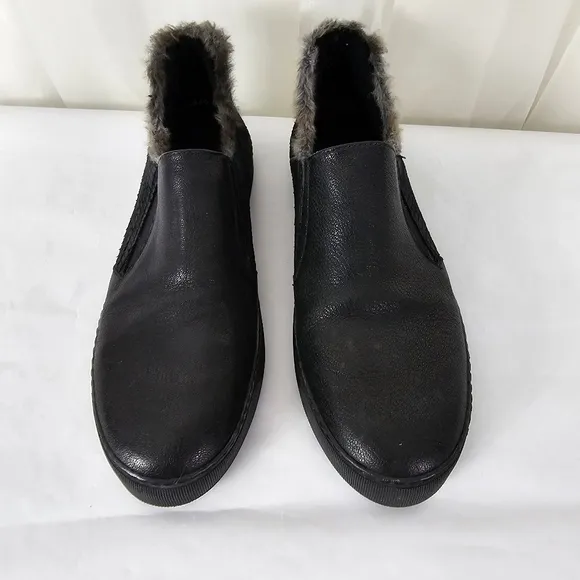 Stuart Weitzman Black Leather And Gray Faux Fur Slip on Sneakers Size 7