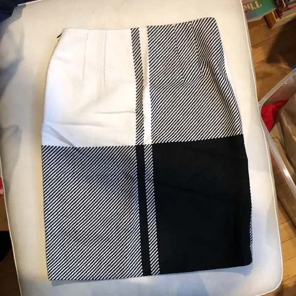 Talbots black/cream pencil skirt