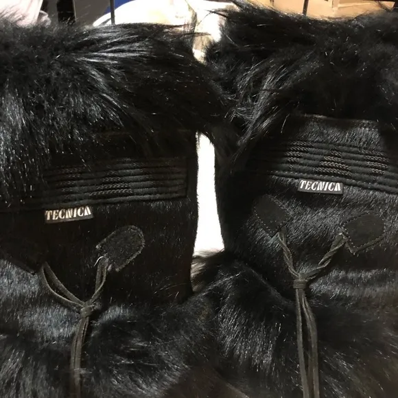 Tecnica Black Goat Fur Winter Boots Made in Italy size 39 fit like 7.5 or 8