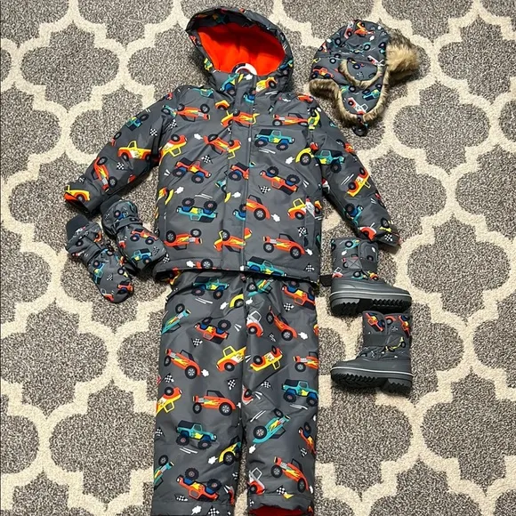 The Children’s Place snow overalls, jacket, gloves, hat, boots, size 5T EUC!